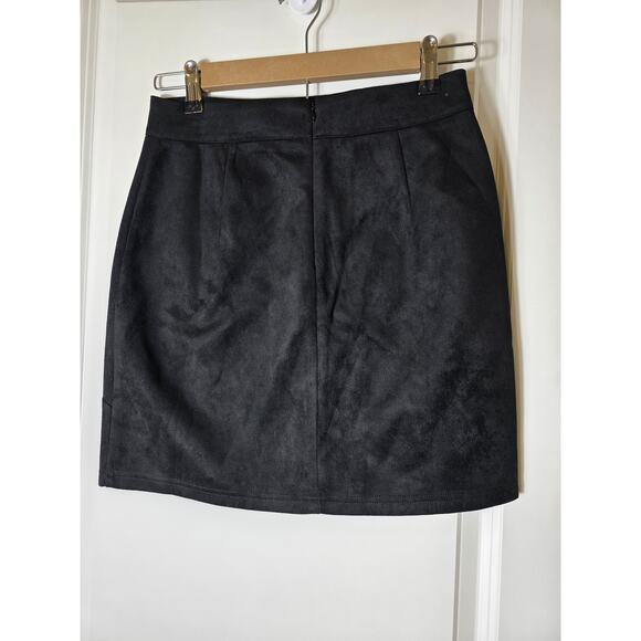 MANGOPOP Black New Faux Suede Hi-Waist Criss Cross Form Fitting Skirt SZ S - NWT - Picture 2 of 8